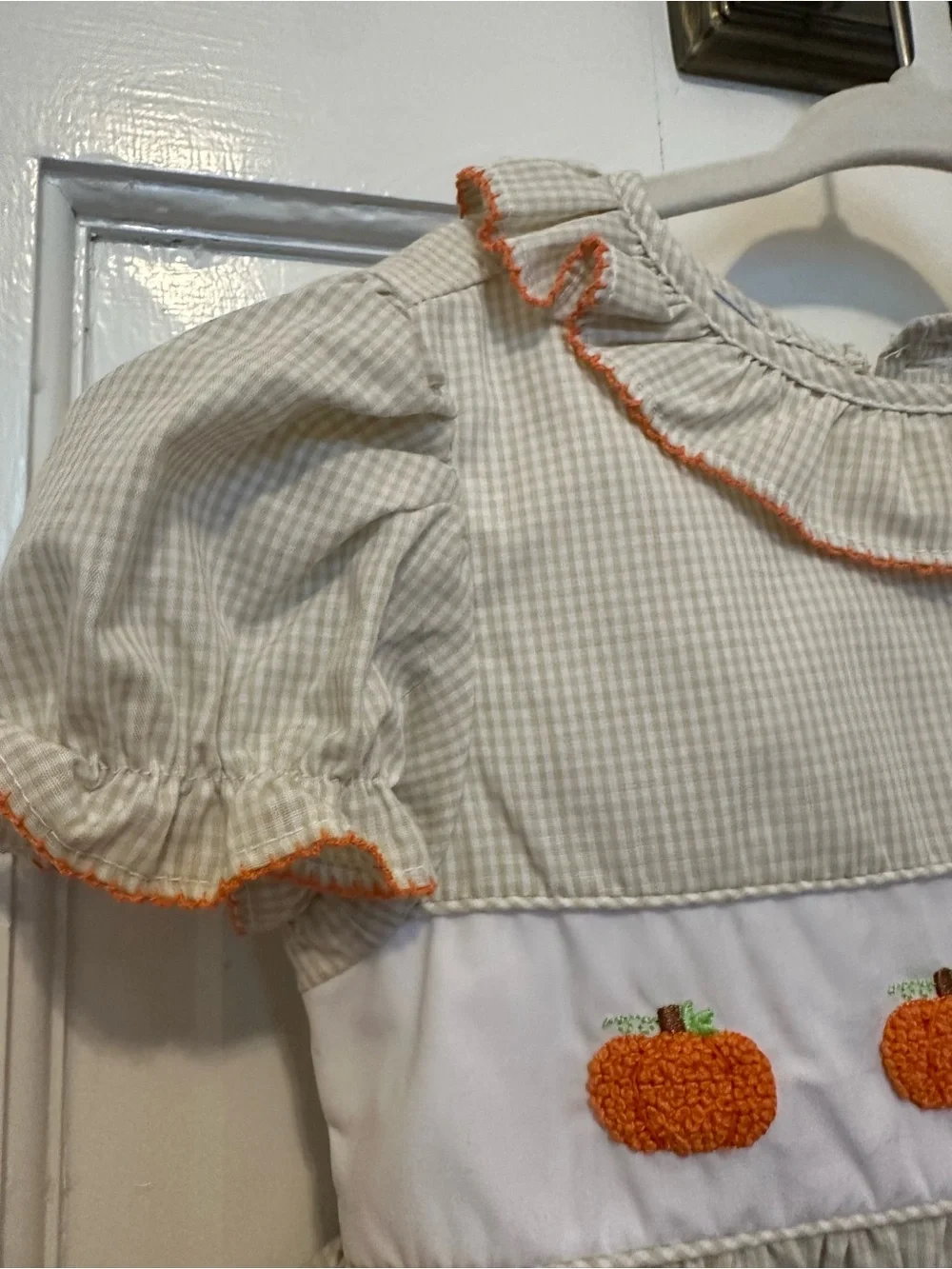 Girls 4T Beige Gingham Pumpkin Smocked Dress